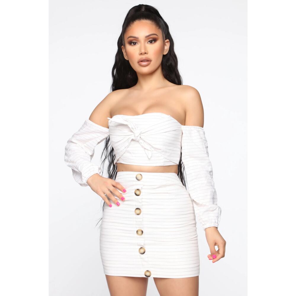 Fashion nova NWT Sammie stripped skirt set
